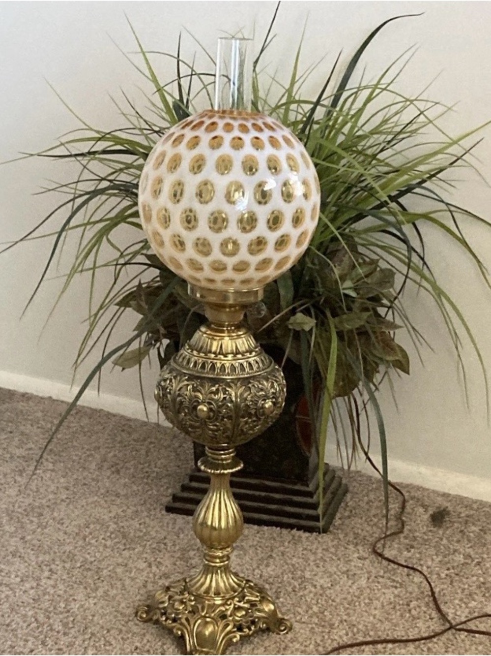 Fenton Honeysuckle Opalescent Coin Dot Lamp w/stunning ornate heavy Brass base. - Picture 1 of 6